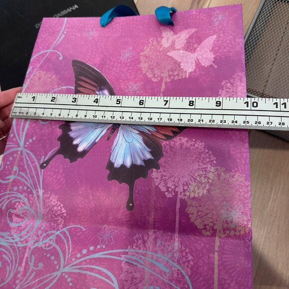 Taylor Swift Official Gift Bag Butterfly Ribbon Handles w Gold Tissue Paper - Picture 11 of 15